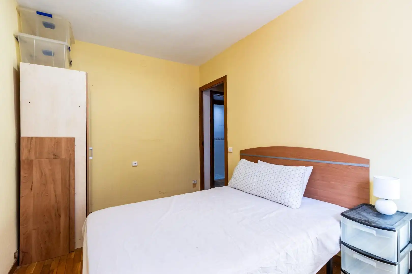 Habitación de Piso en venta en Barcelona con Amueblado
