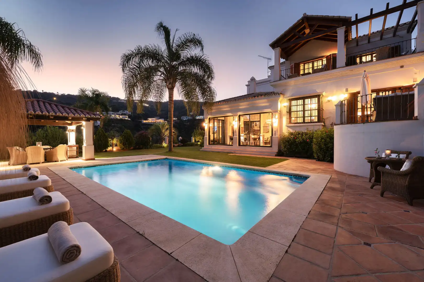 Swimming pool of Houses for sale in Benahavís  with Air Conditioner, Private garden and Swimming Pool