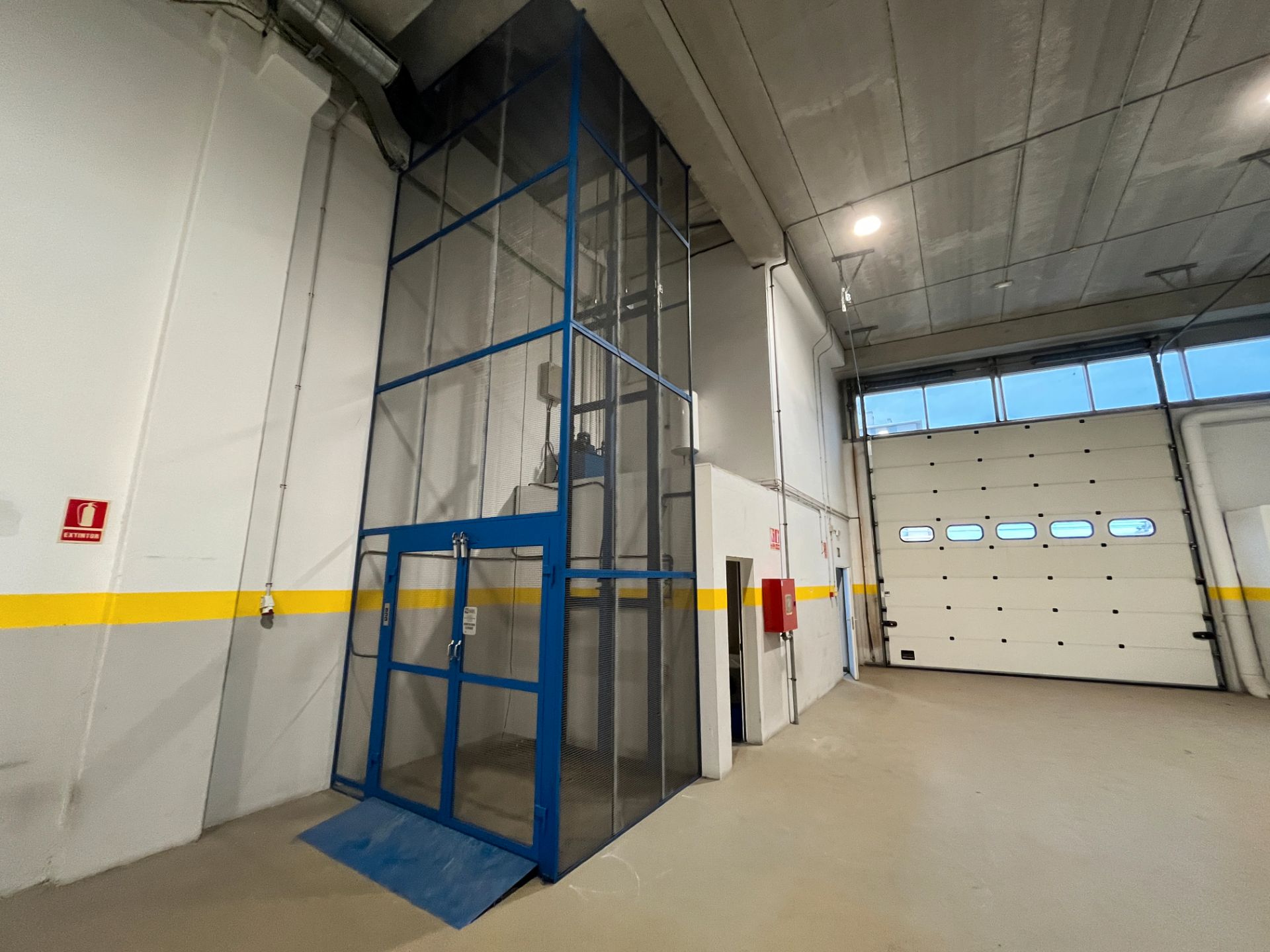 Nau industrial de lloguer a Carrer d'Eduard Maristany, Port