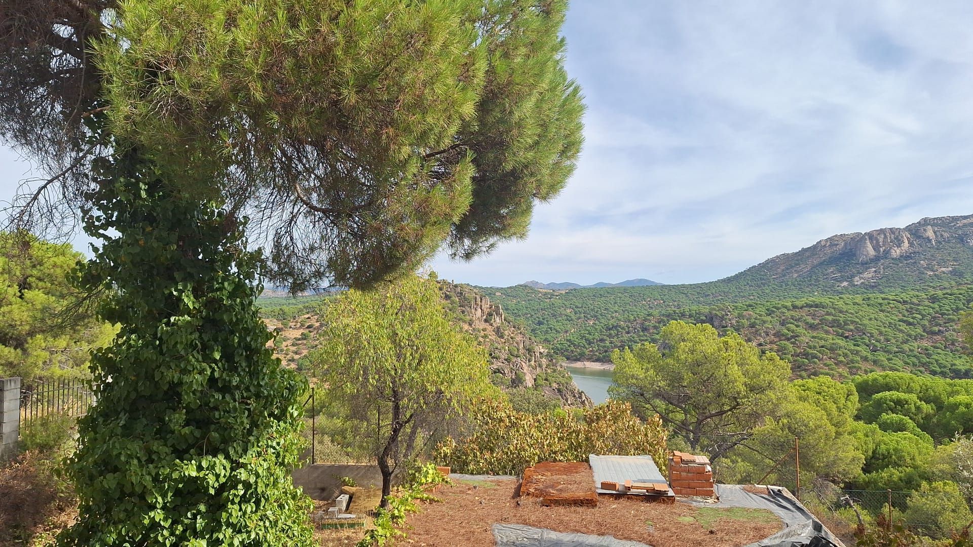 Jardí de Casa o xalet en venda en San Martín de Valdeiglesias amb Calefacció, Jardí privat i Terrassa