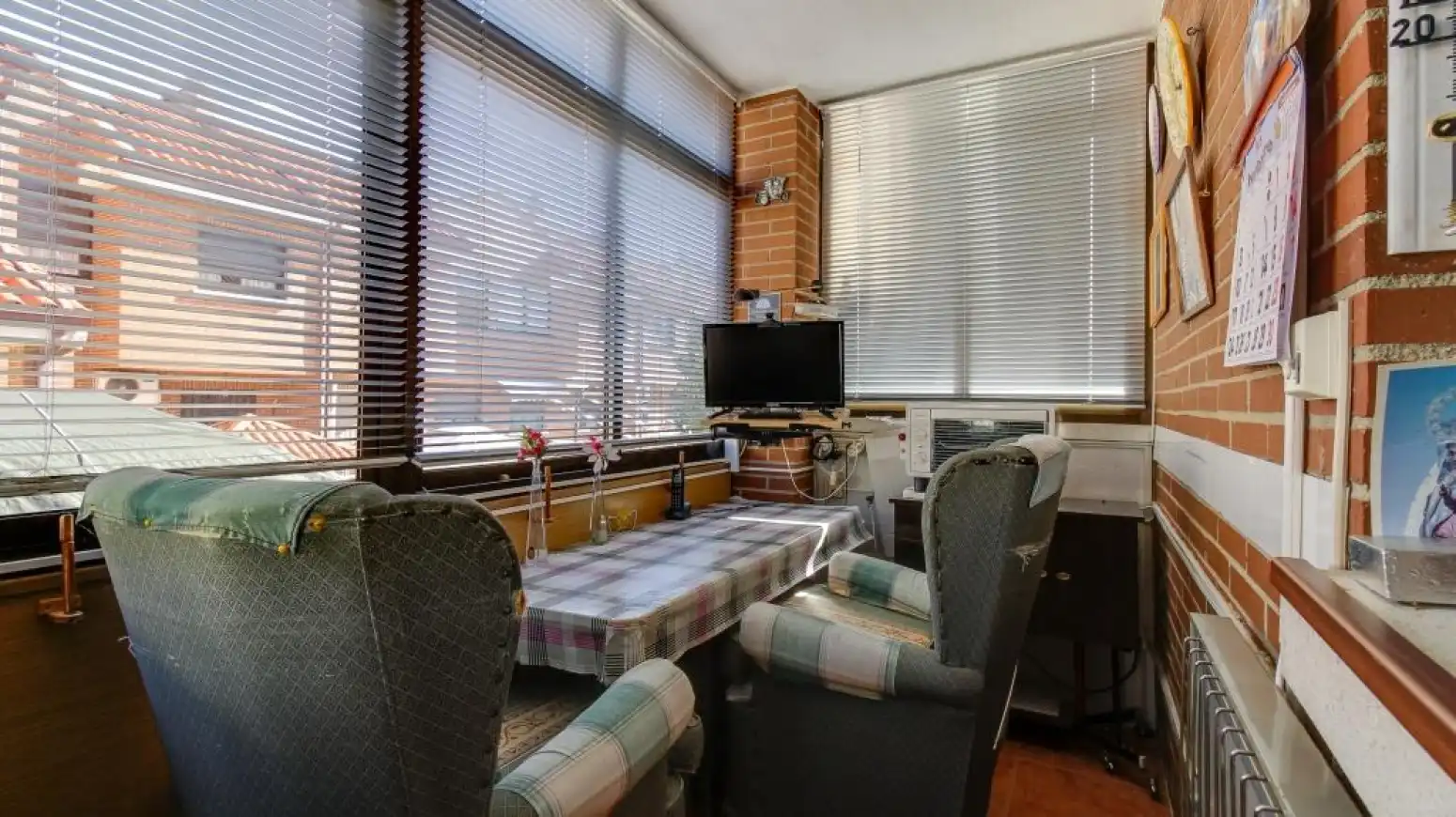 Einfamilien-Reihenhaus zum Verkauf in Salamanca mit Heizung, Privatgarten und Parkett