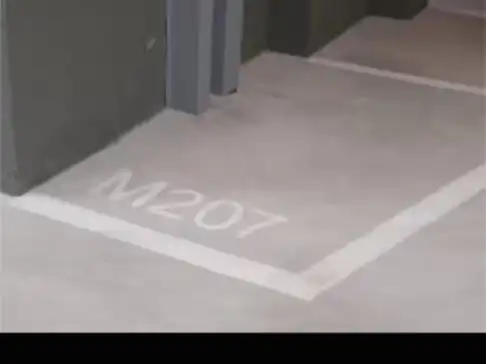Parkplatz von Garage zur Miete in Sant Martí