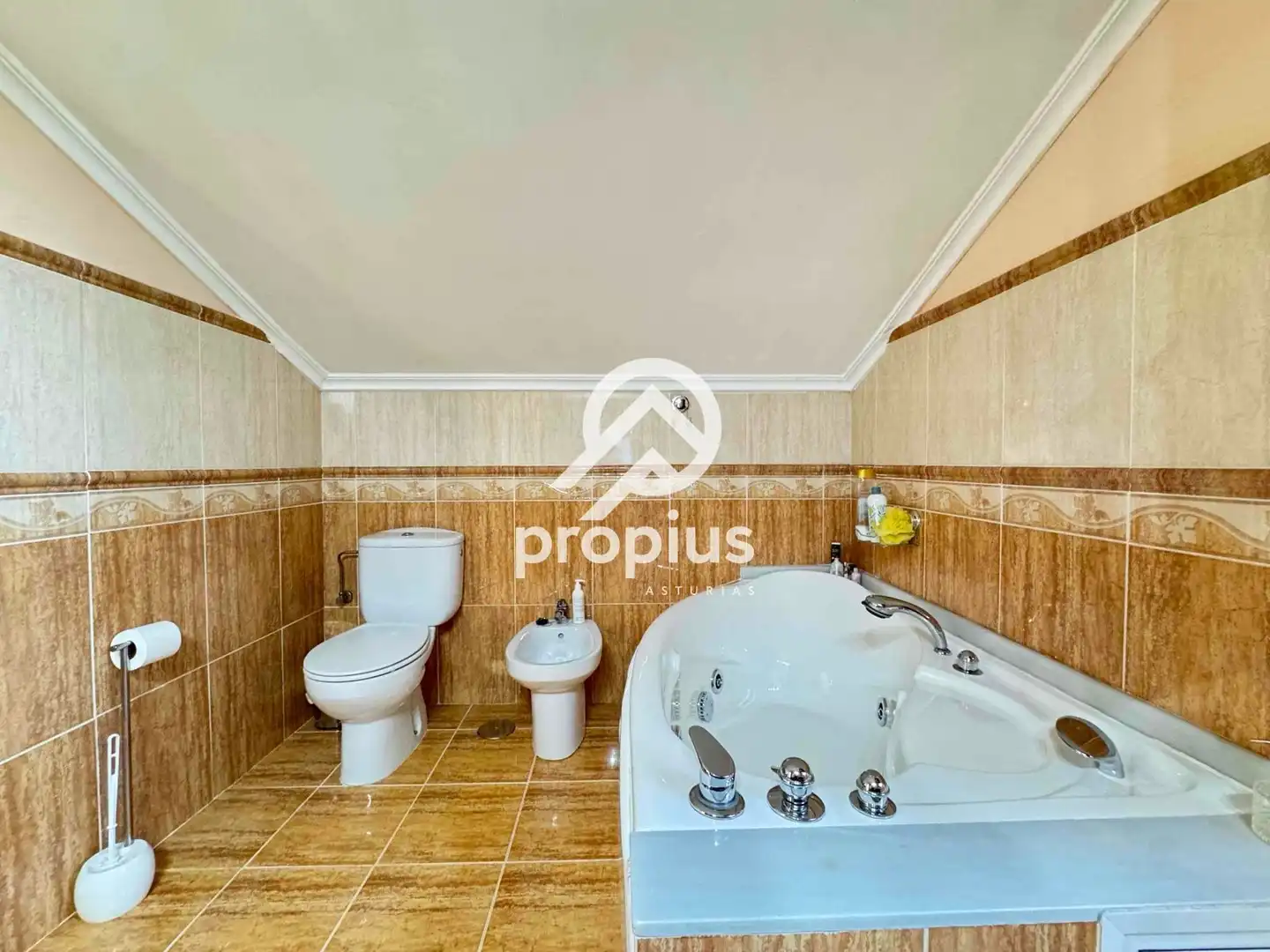 Bathroom of Houses for sale in Ribadedeva  with Heating, Private garden and Terrace