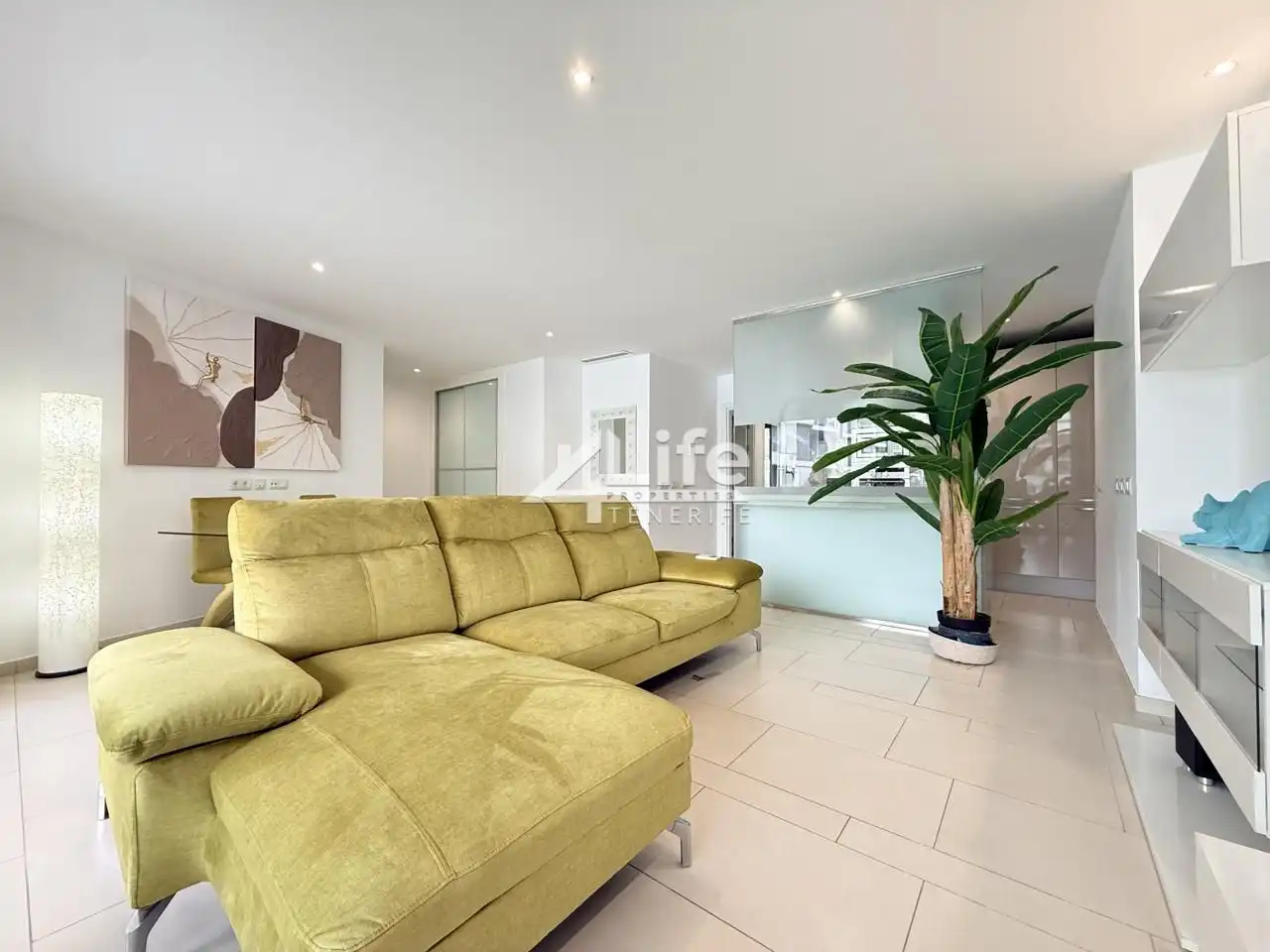 Sala de estar de Apartamento de alquiler en Arona con Aire acondicionado, Terraza y Piscina