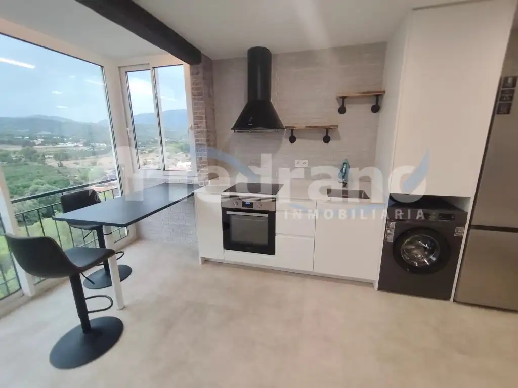 Cocina de Apartamento de alquiler en La Nucia con Aire acondicionado, Calefacción y Jardín privado