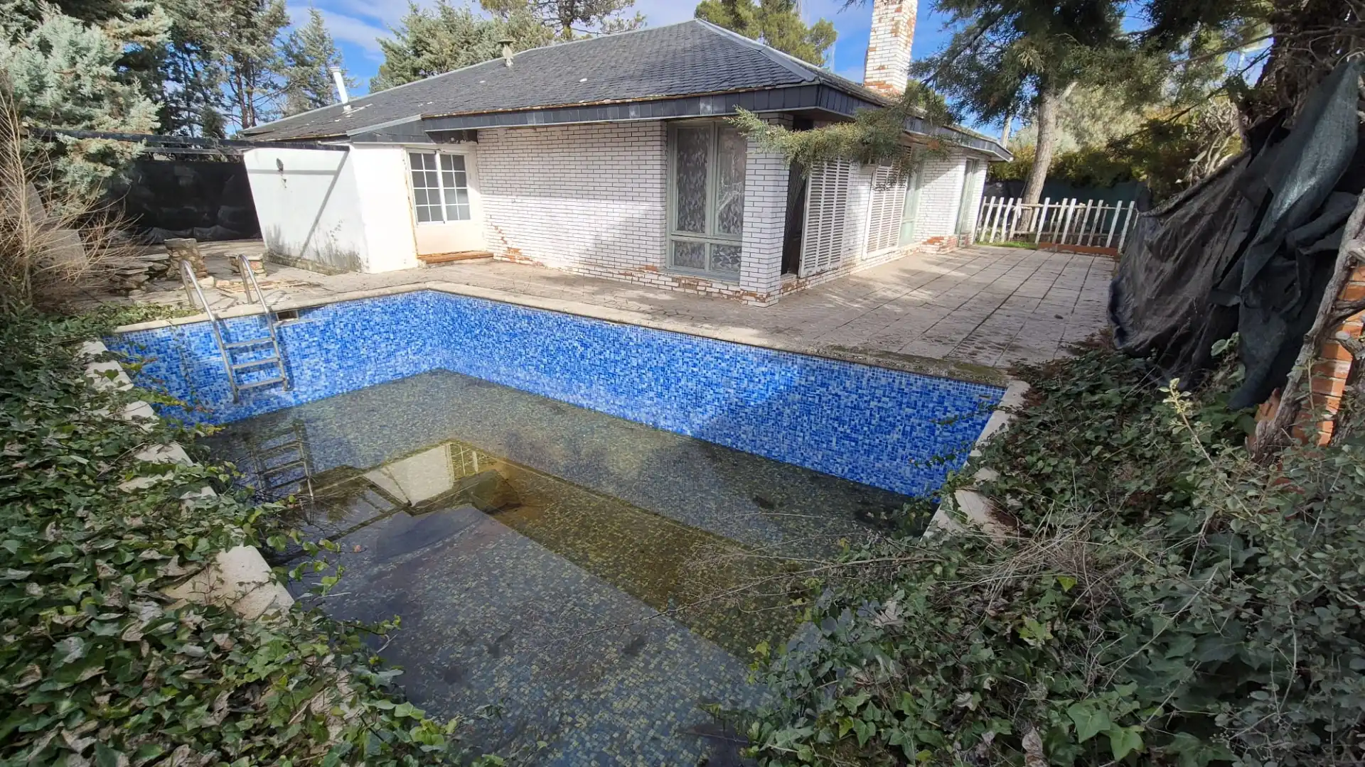 Swimming pool of Houses for sale in Nuevo Baztán  with Private garden, Terrace and Swimming Pool