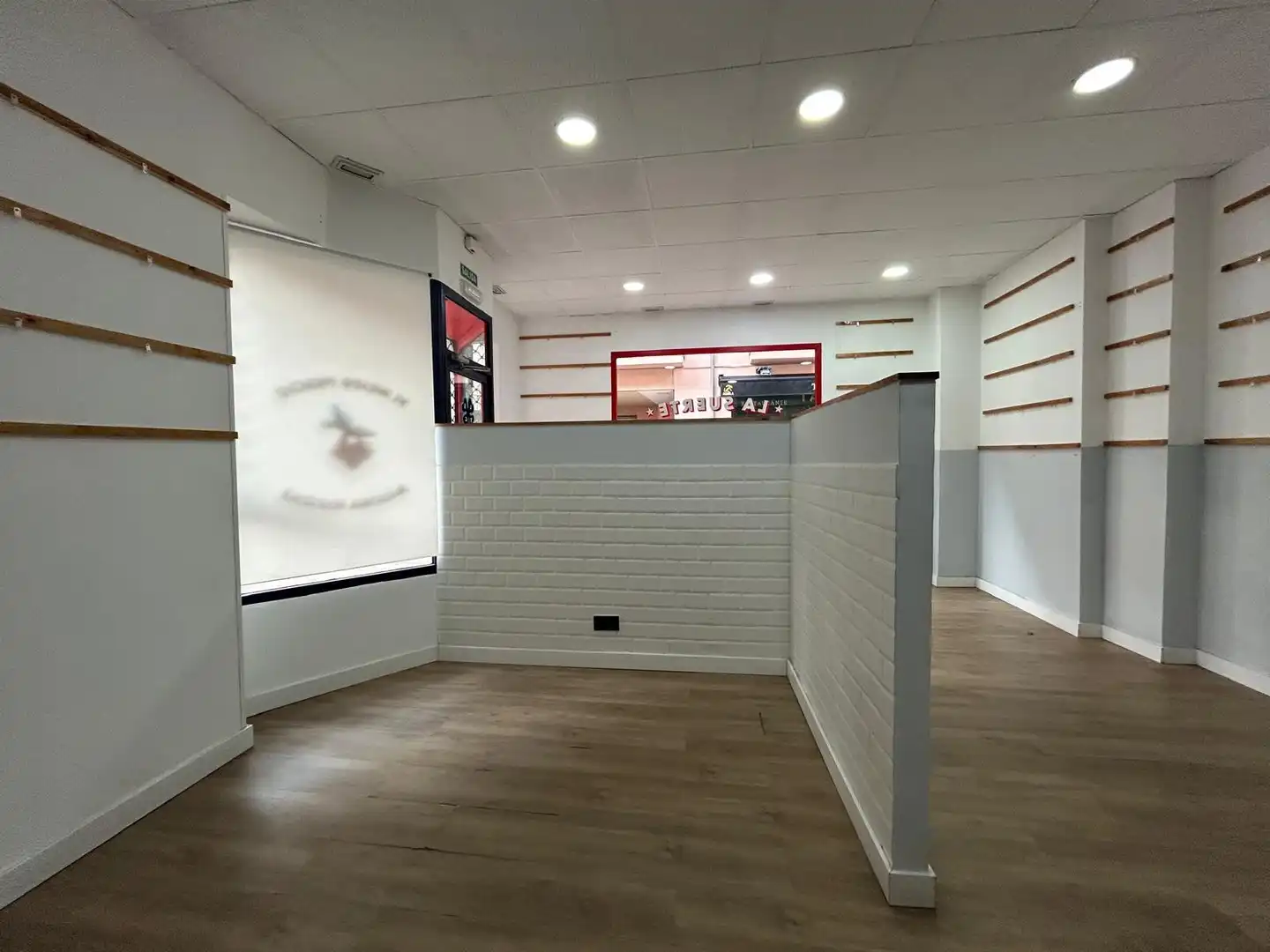 Local comercial de lloguer a Plaza de los Irlandeses 6, imagen 4