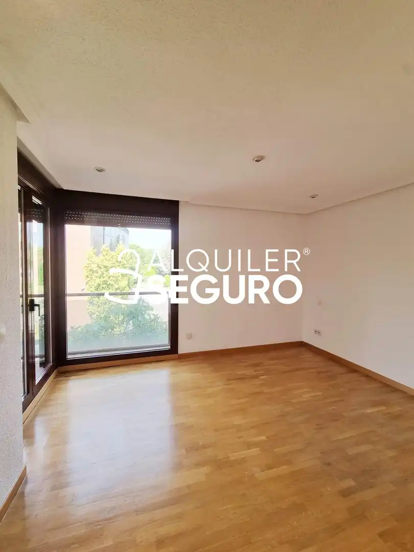 Living room of Flat for rent in Las Rozas de Madrid  with Heating, Terrace and Storage room