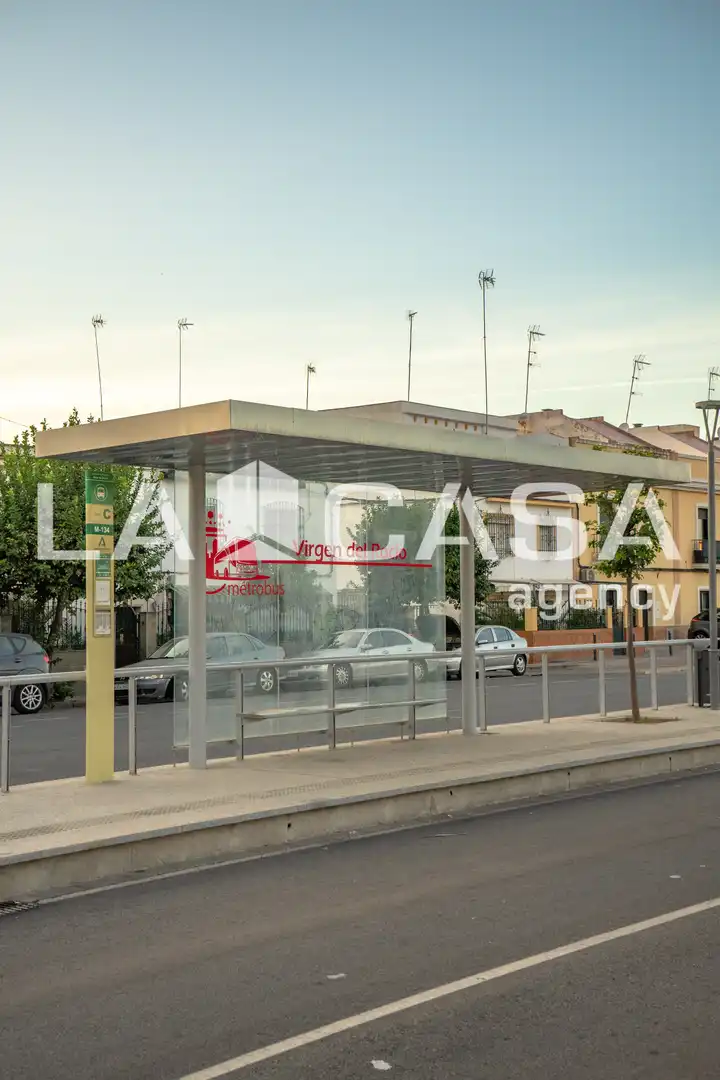 Vista exterior de Piso en venta en Dos Hermanas con Aire acondicionado y Terraza