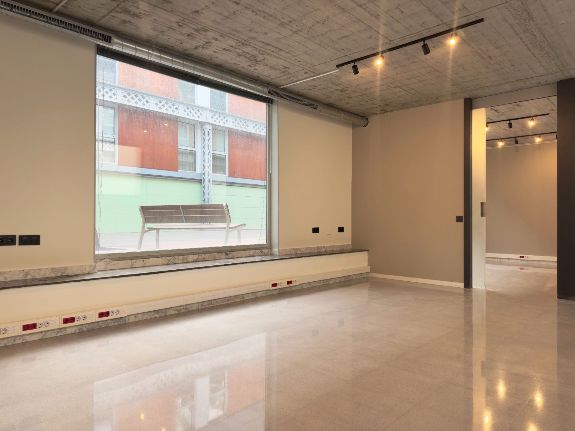 Local en venta en Terrassa con Aire acondicionado, Calefacción y Parquet