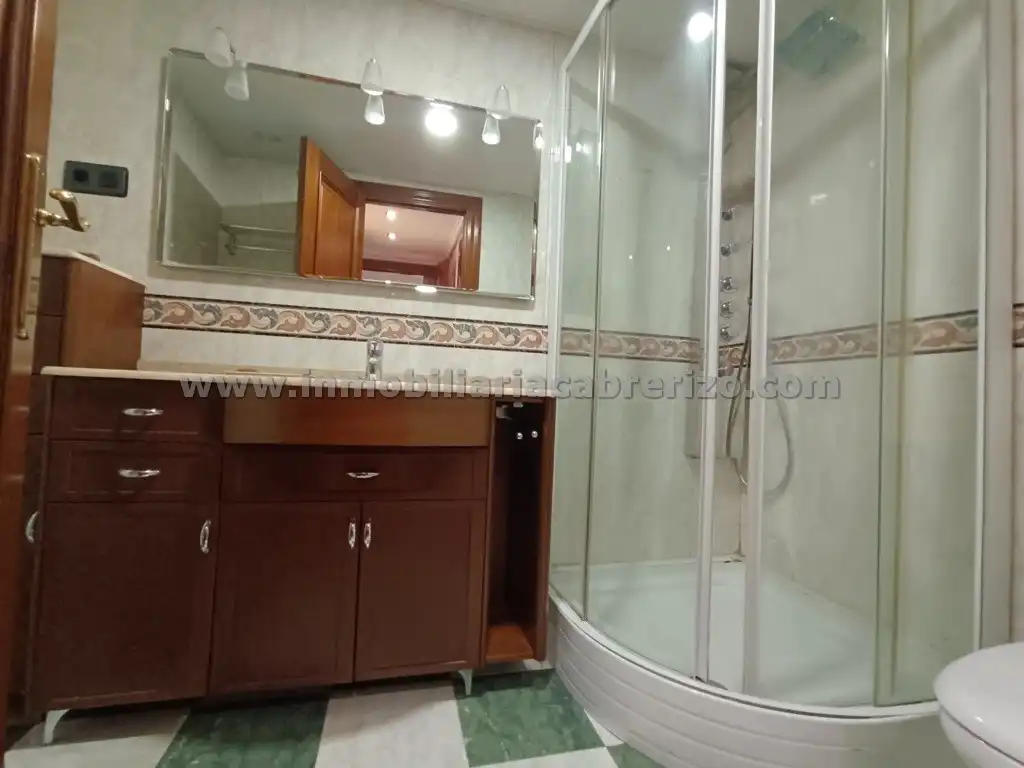 Flat for sale in Calle Rodrigo de Arriaga Mendo, Residencia