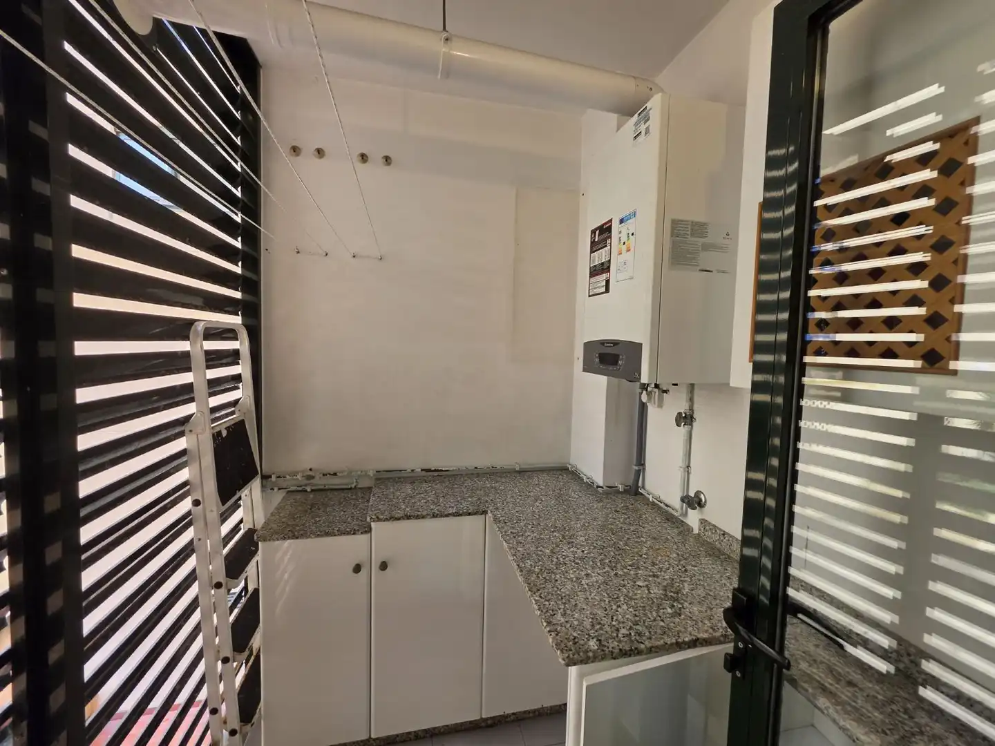 Cocina de Piso de alquiler en A Coruña Capital  con Calefacción