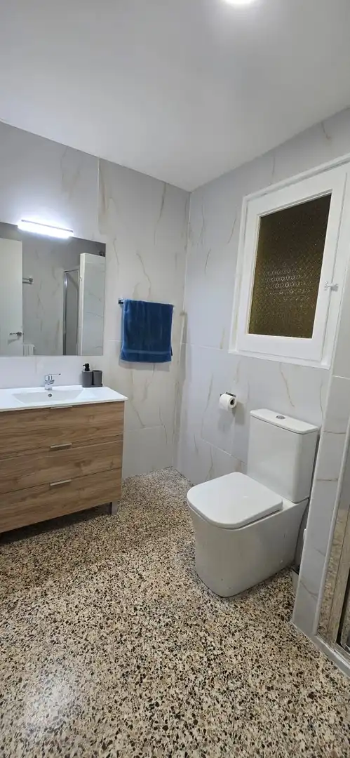 Baño de Piso de alquiler en Manresa con Calefacción, Amueblado y Horno