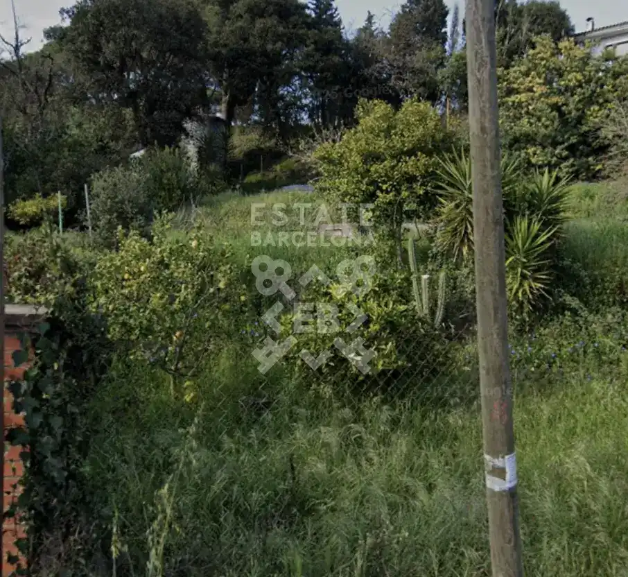 Terreno residencial en venta en Carrer Mercè Rodoreda, imagen 2