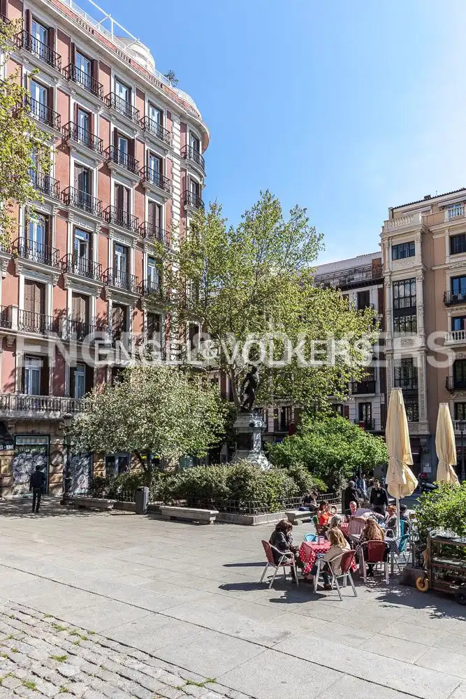 Vista exterior de Apartamento de alquiler en Madrid con Aire acondicionado, Calefacción y Terraza