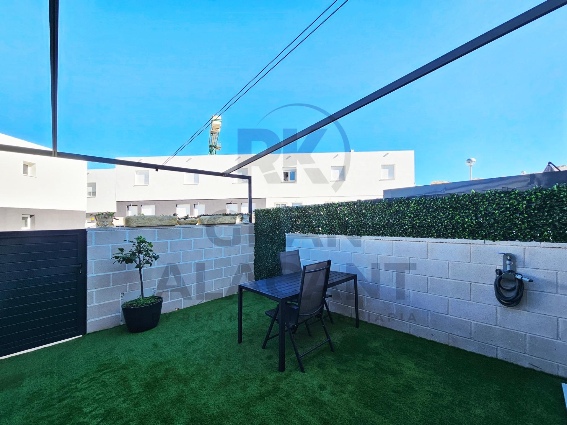 Terrassa de Casa o xalet en venda en Santa Pola amb Terrassa i Piscina comunitària