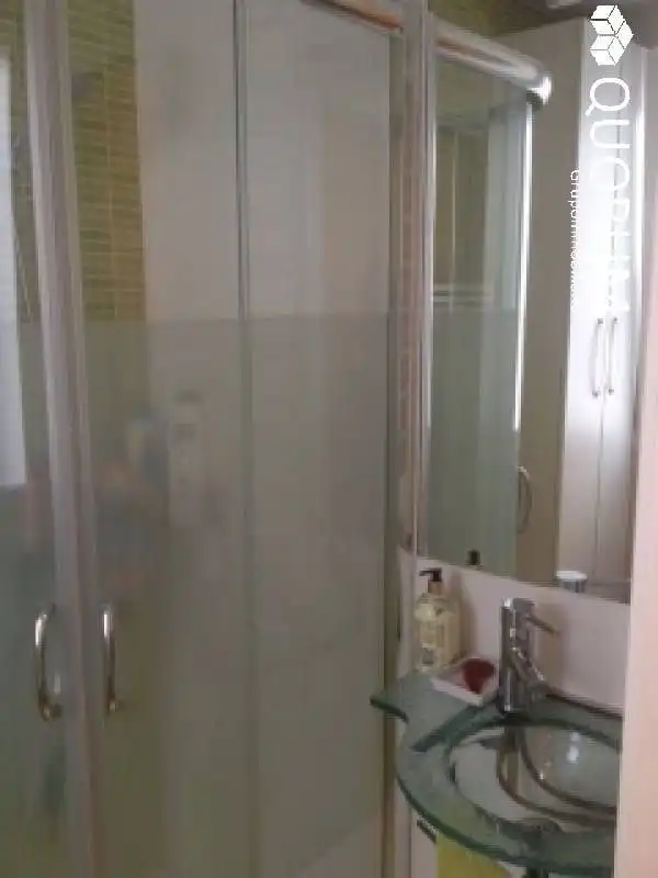 Bathroom of Flat for rent in Bilbao   with Air Conditioner, Heating and Furnished