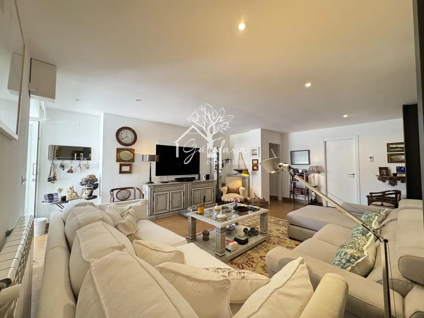 Wohnzimmer von Wohnung zum Verkauf in Ares mit Heizung, Terrasse und Ofen