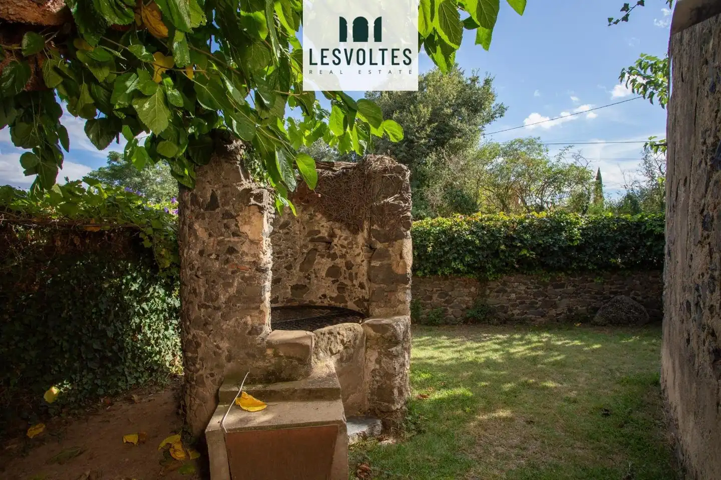 Garden of Houses for sale in Rupià  with Air Conditioner, Heating and Private garden