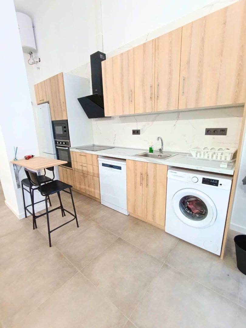 Loft to rent in Parque Ayala - Jardín de la Abadía - Huelín , Carretera de Cádiz