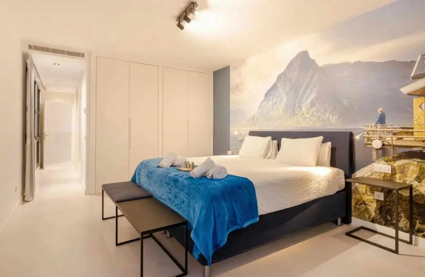 Dormitori de Casa o xalet en venda en Marbella amb Aire condicionat, Jardí privat i Terrassa