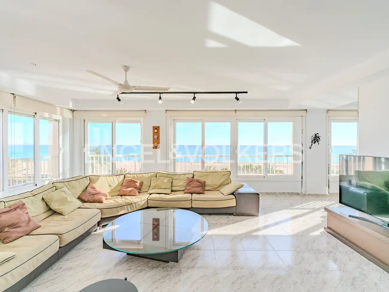 Wohnzimmer von Wohnung zum Verkauf in Alicante / Alacant mit Klimaanlage, Heizung und Gemeinschaftspool