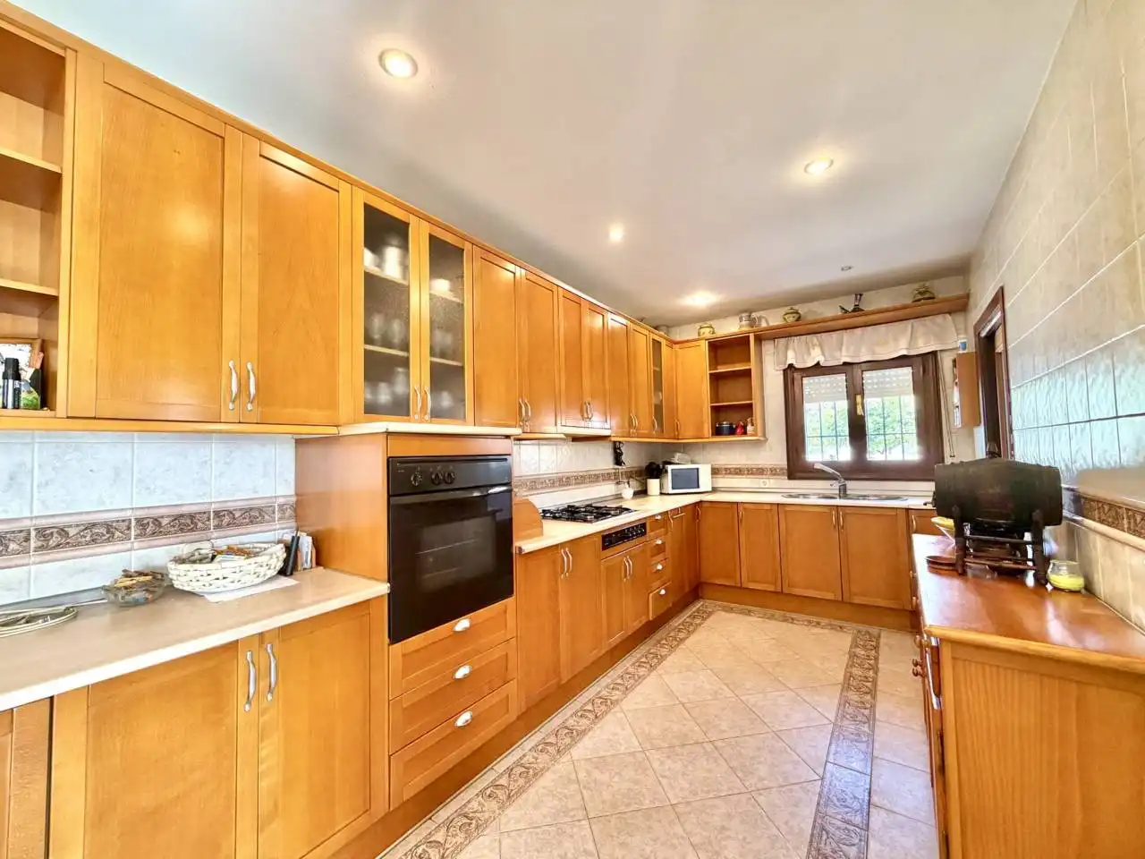 Kitchen of Houses for sale in Rincón de la Victoria  with Private garden, Terrace and Swimming Pool