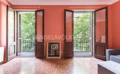 Vista exterior de Apartament en venda en  Barcelona Capital amb Aire condicionat, Calefacció i Balcó