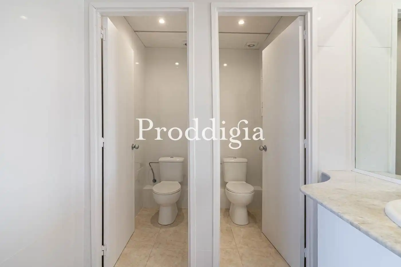 Bathroom of Office for rent in Sant Cugat del Vallès  with Air Conditioner and Heating