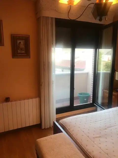 Habitación de Casa adosada en venta en Calatayud con Aire acondicionado, Calefacción y Jardín privado