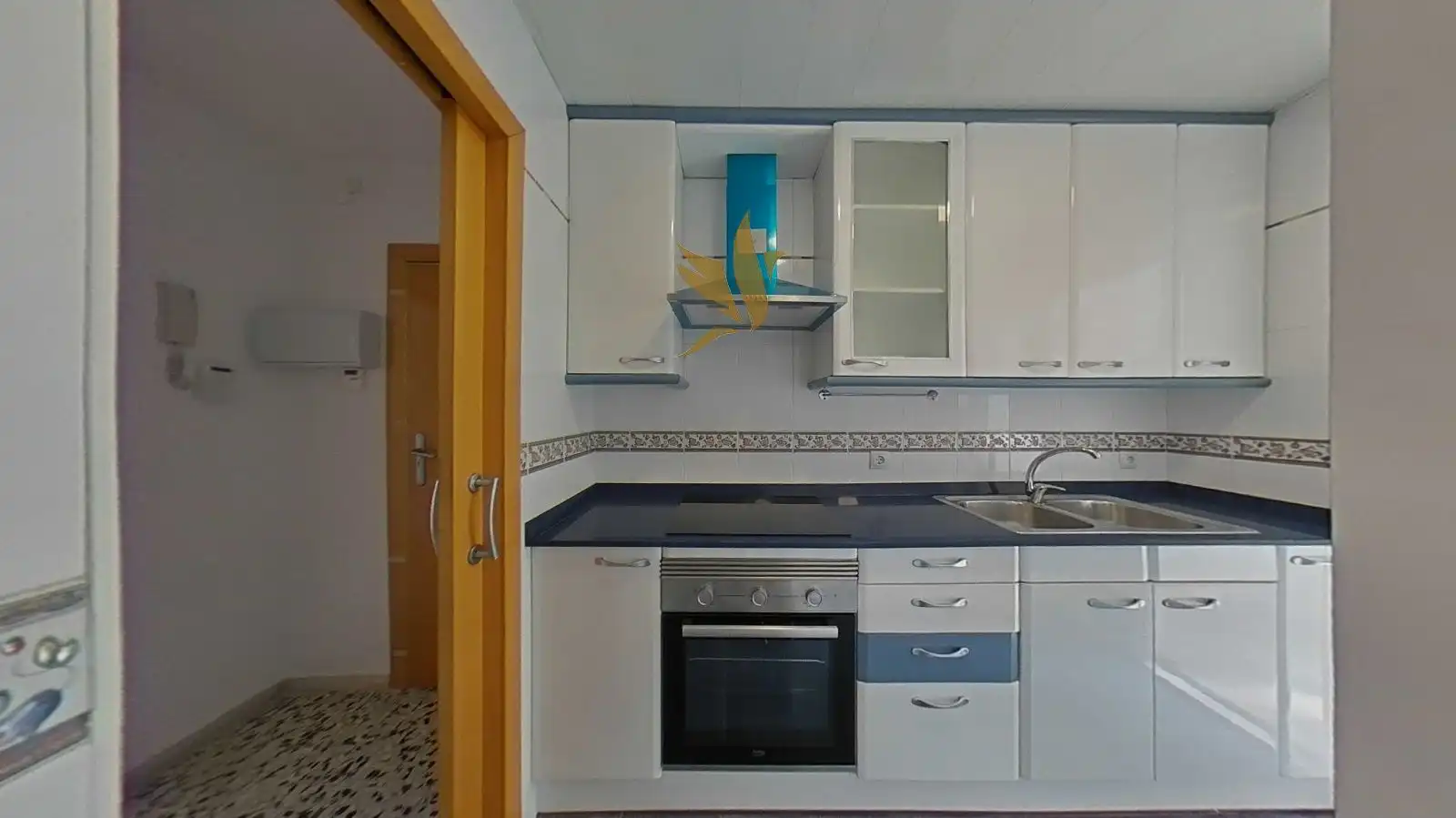 Küche von Wohnung zum Verkauf in Badalona mit Terrasse