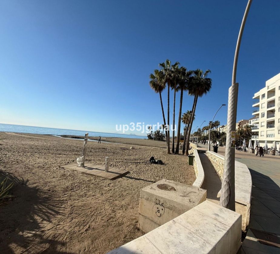 Exterior view of Flat for sale in Estepona  with Furnished, Oven and Washing machine