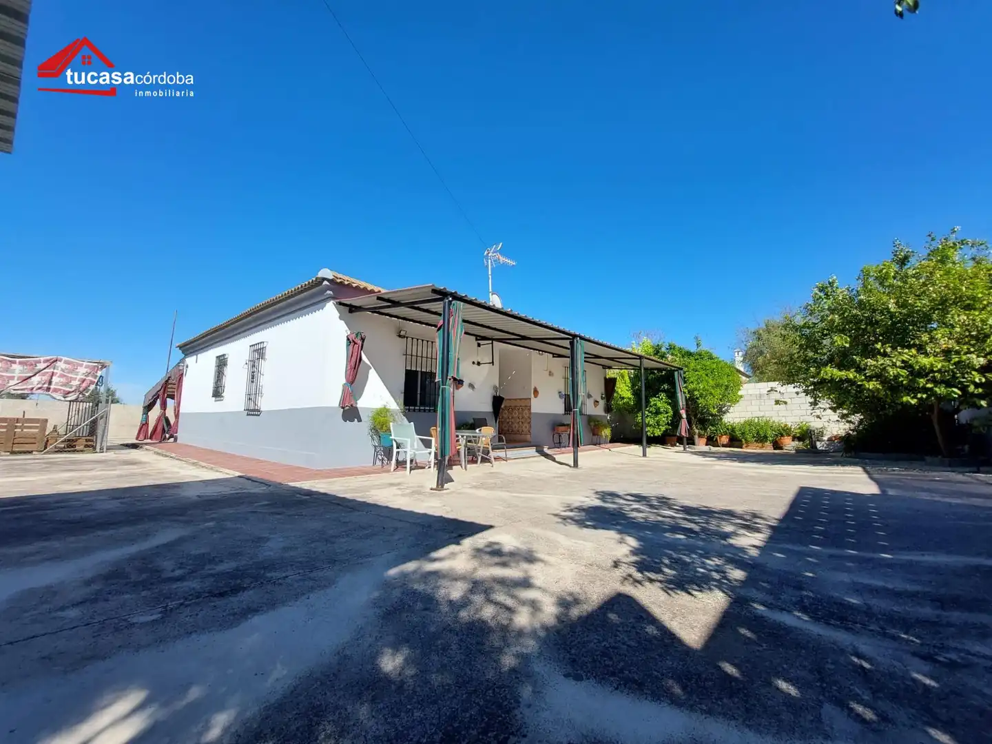 Vista exterior de Finca rústica en venda en Montemayor amb Traster, Piscina i Moblat