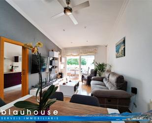 Living room of Single-family semi-detached for sale in Llançà  with Air Conditioner, Heating and Parquet flooring