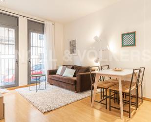 Sala d'estar de Apartament de lloguer en  Barcelona Capital amb Aire condicionat, Calefacció i Parquet