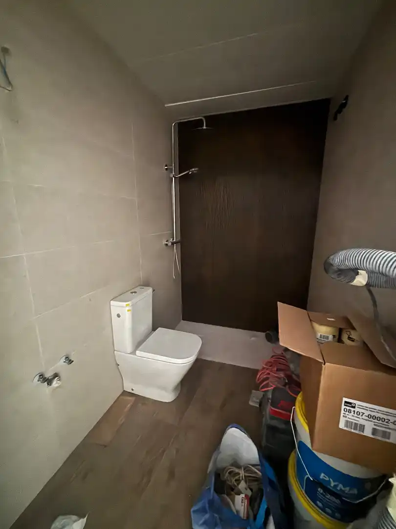 Bathroom of Ground floor for sale in Mataró  with Air Conditioner, Heating and Parquet flooring