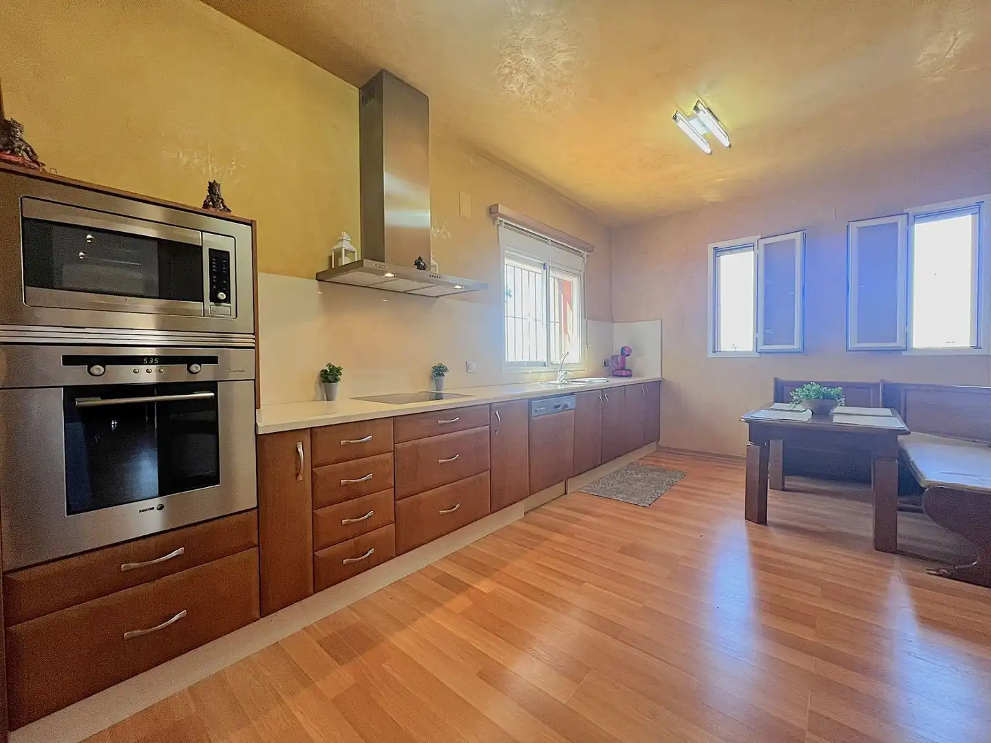Kitchen of Houses for sale in Isla Cristina  with Air Conditioner, Heating and Terrace