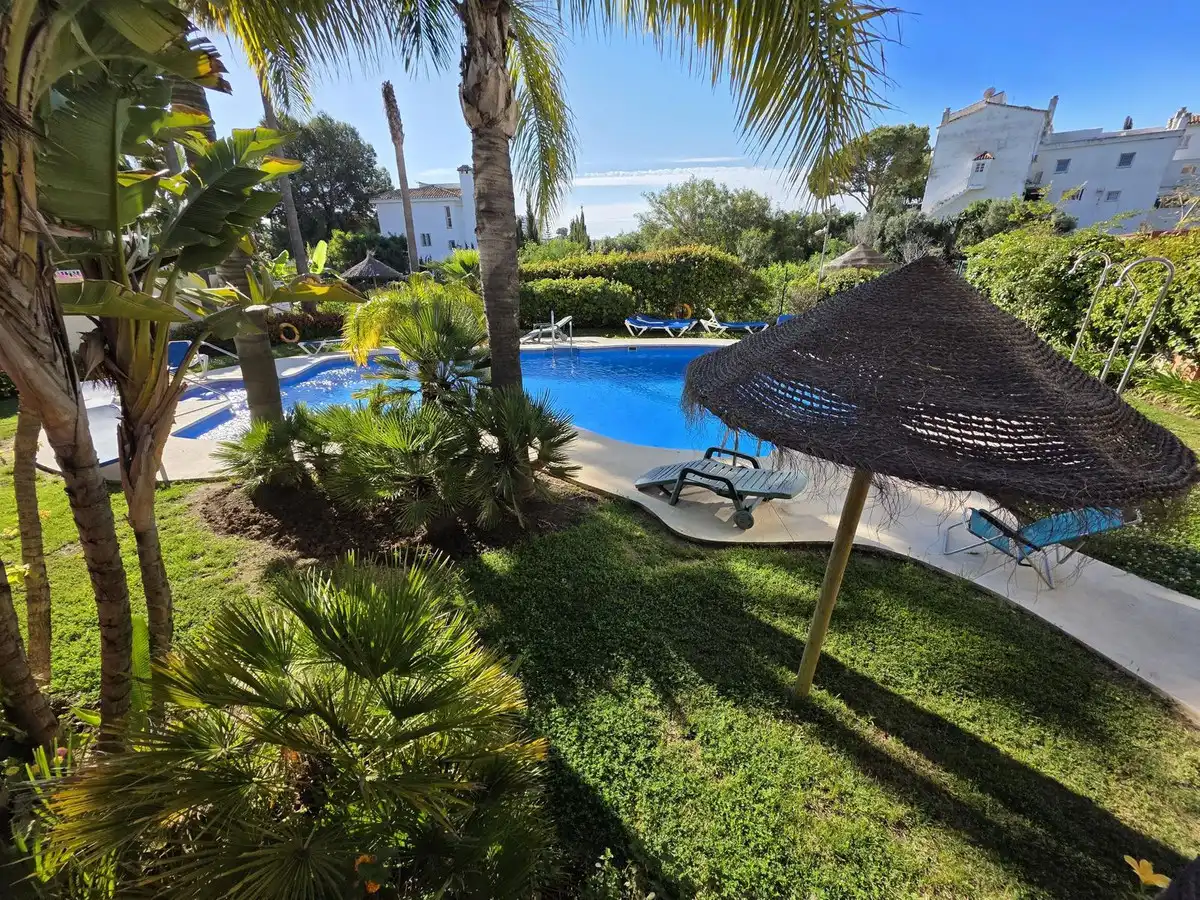Schwimmbecken von Wohnungen zum Verkauf in Mijas mit Klimaanlage, Heizung und Terrasse