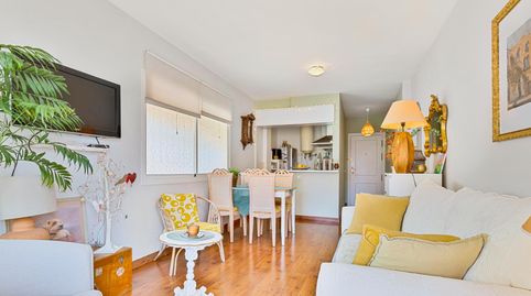 Foto 2 de Apartamento en venta en Los Pacos, Fuengirola