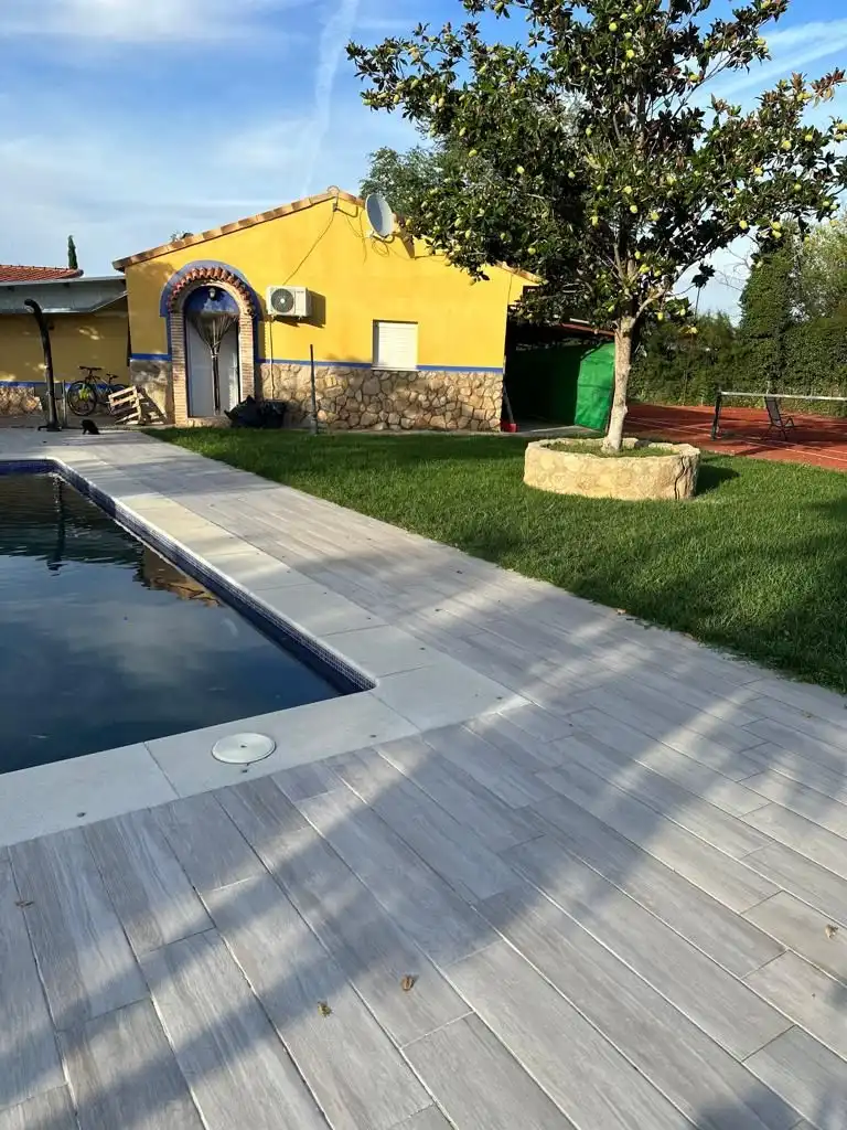 Piscina de Finca rústica en venta en Tomelloso con Aire acondicionado, Jardín privado y Terraza