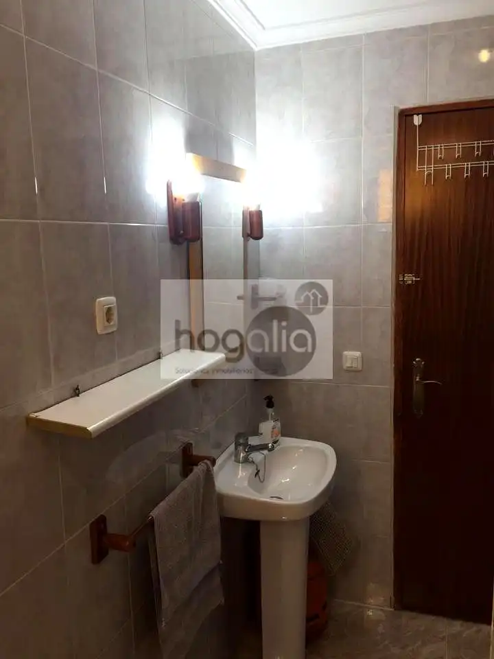 Baño de Planta baja de alquiler en Sevilla con Amueblado