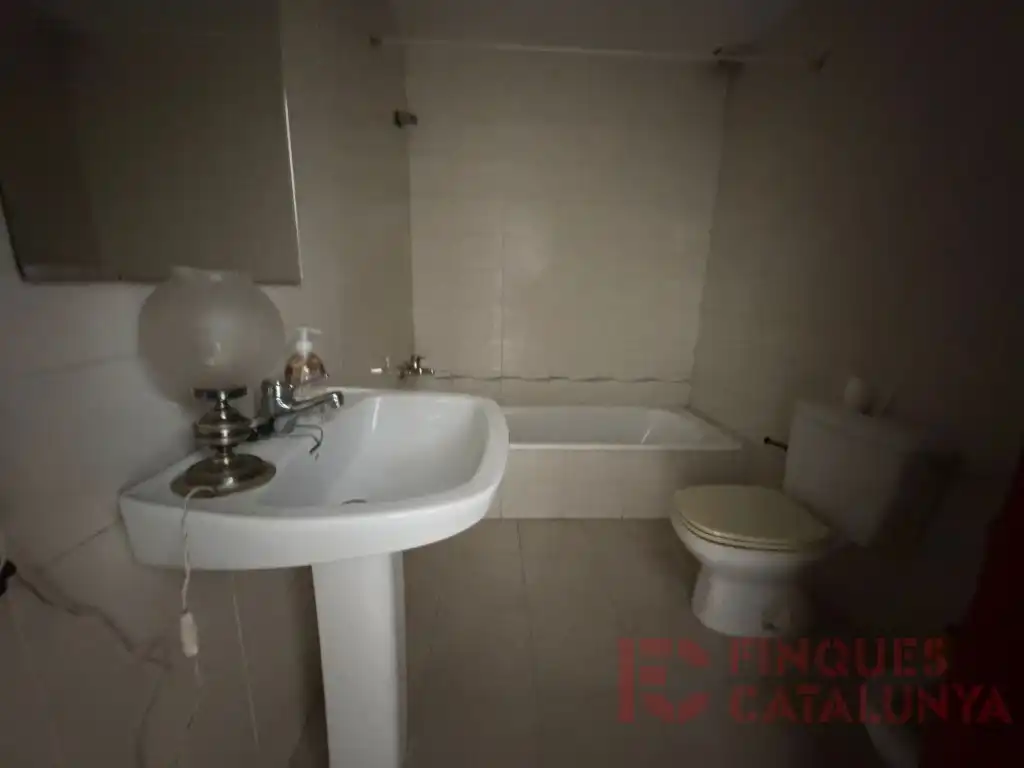 Bathroom of Houses for sale in Girona