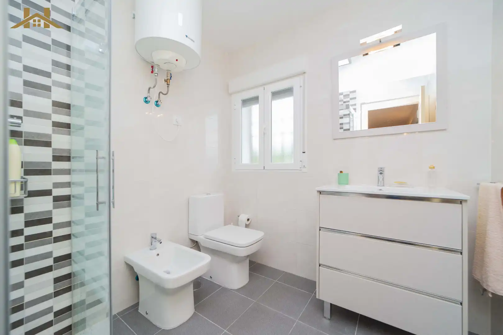 Baño de Casa o chalet en venta en Aldea del Fresno con Aire acondicionado, Calefacción y Jardín privado