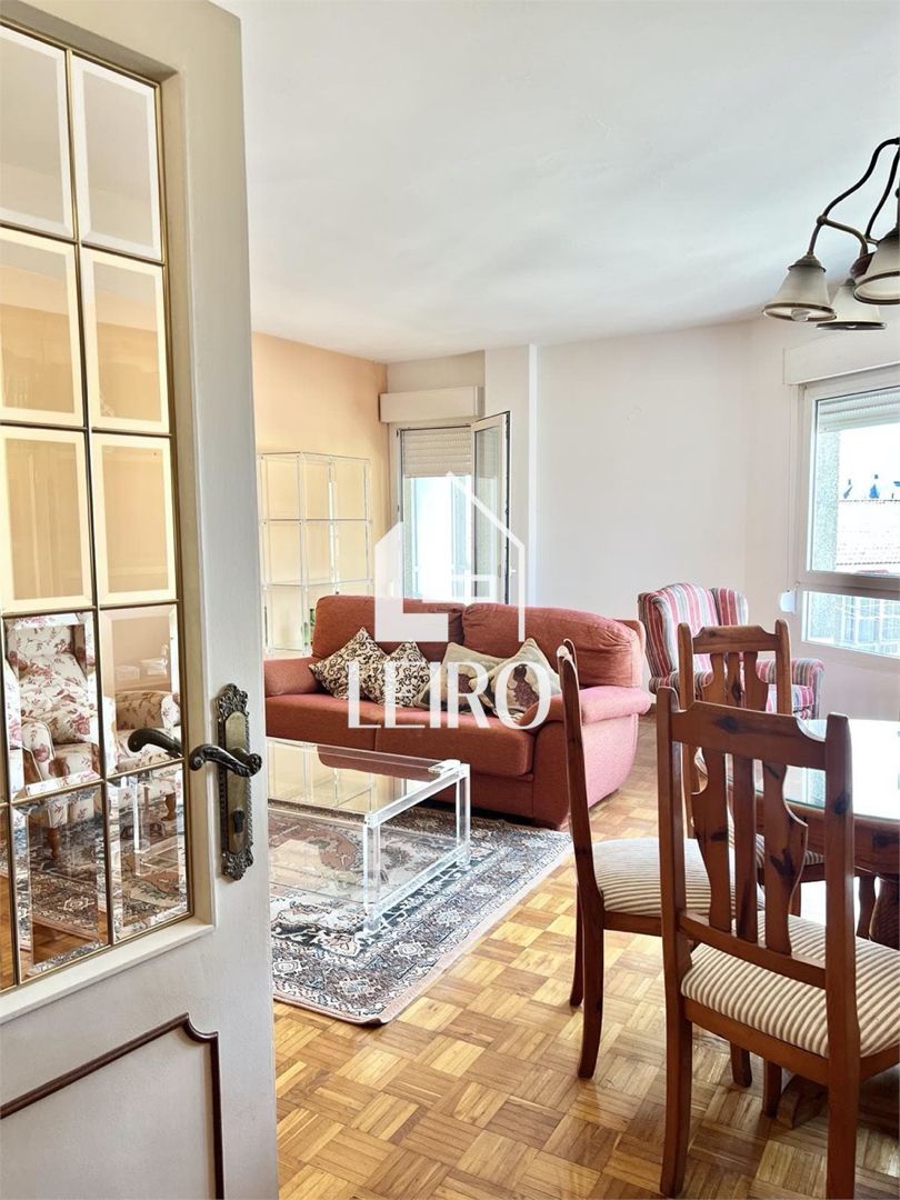 Living room of Flat for sale in Vilanova de Arousa  with Air Conditioner, Heating and Private garden
