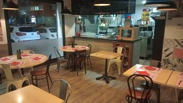 Local comercial en Alquiler en Eixample