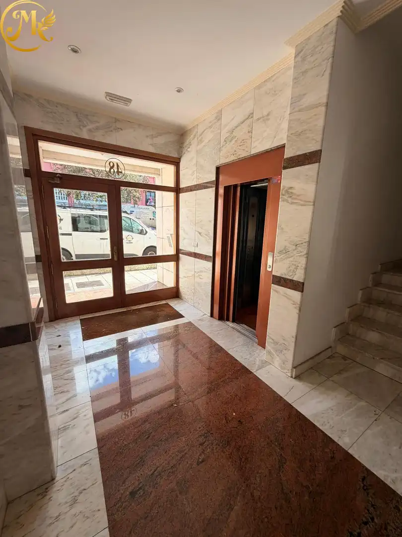 Piso en venta en Calle ALBERICIA, Alisal - San Román