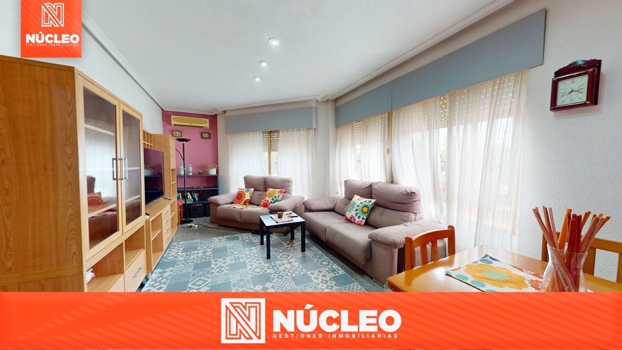 Sala de estar de Piso en venta en Petrer con Aire acondicionado y Balcón