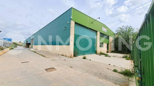 Nave industrial en Venta en Meco pueblo