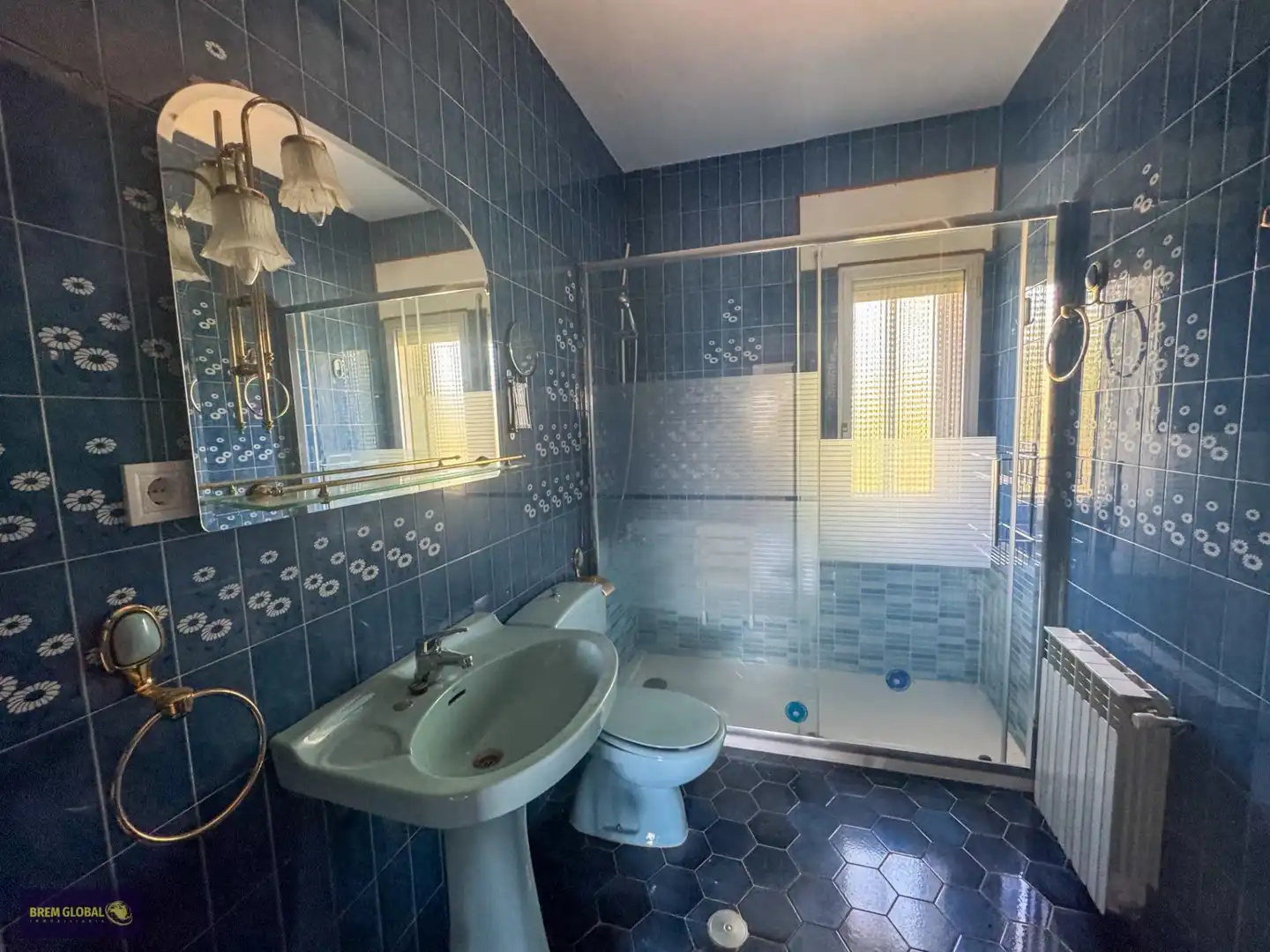 Baño de Casa o chalet en venta en Buitrago del Lozoya con Calefacción, Jardín privado y Trastero