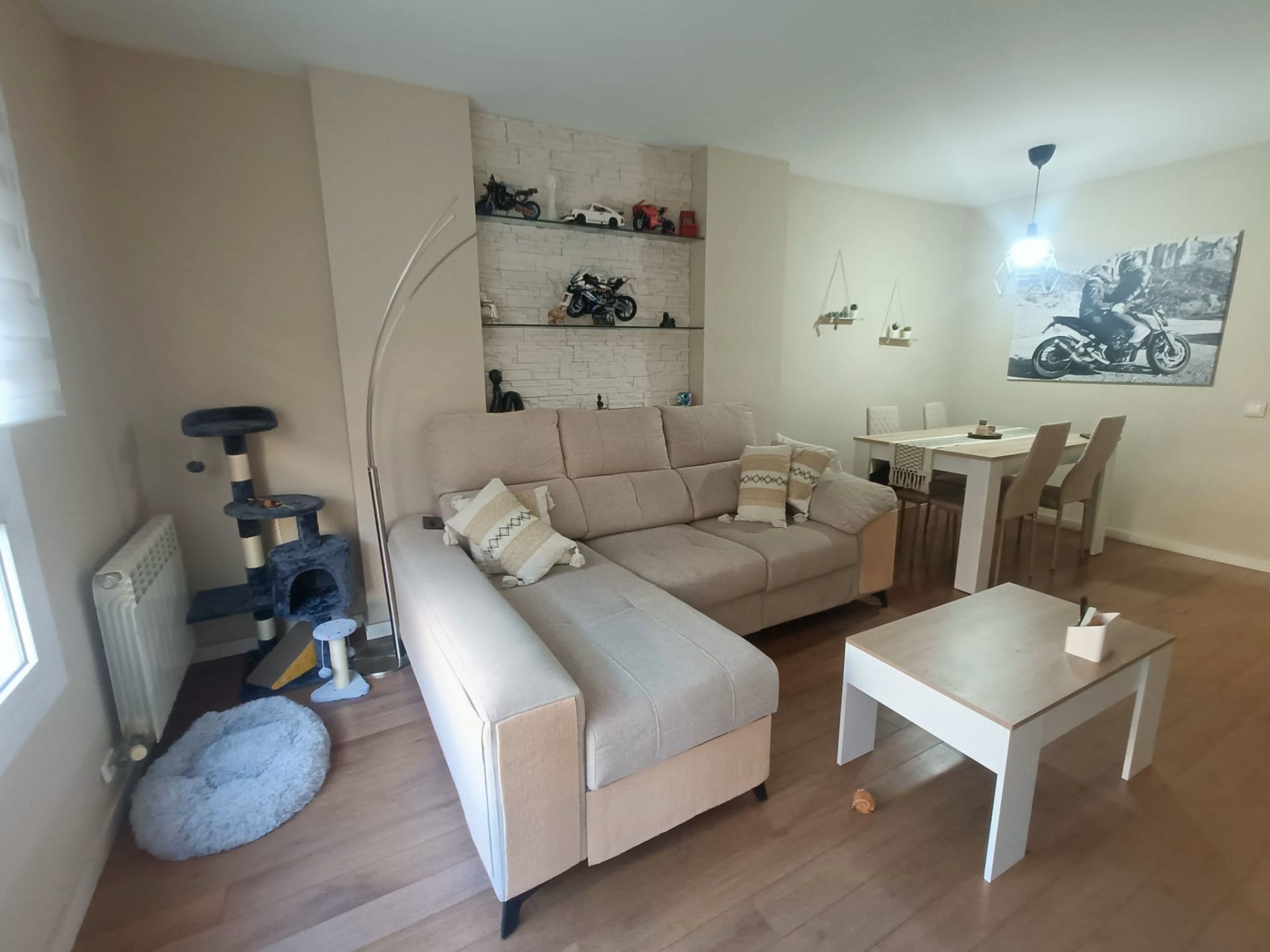 Living room of Flat for sale in Rubí  with Air Conditioner, Heating and Parquet flooring